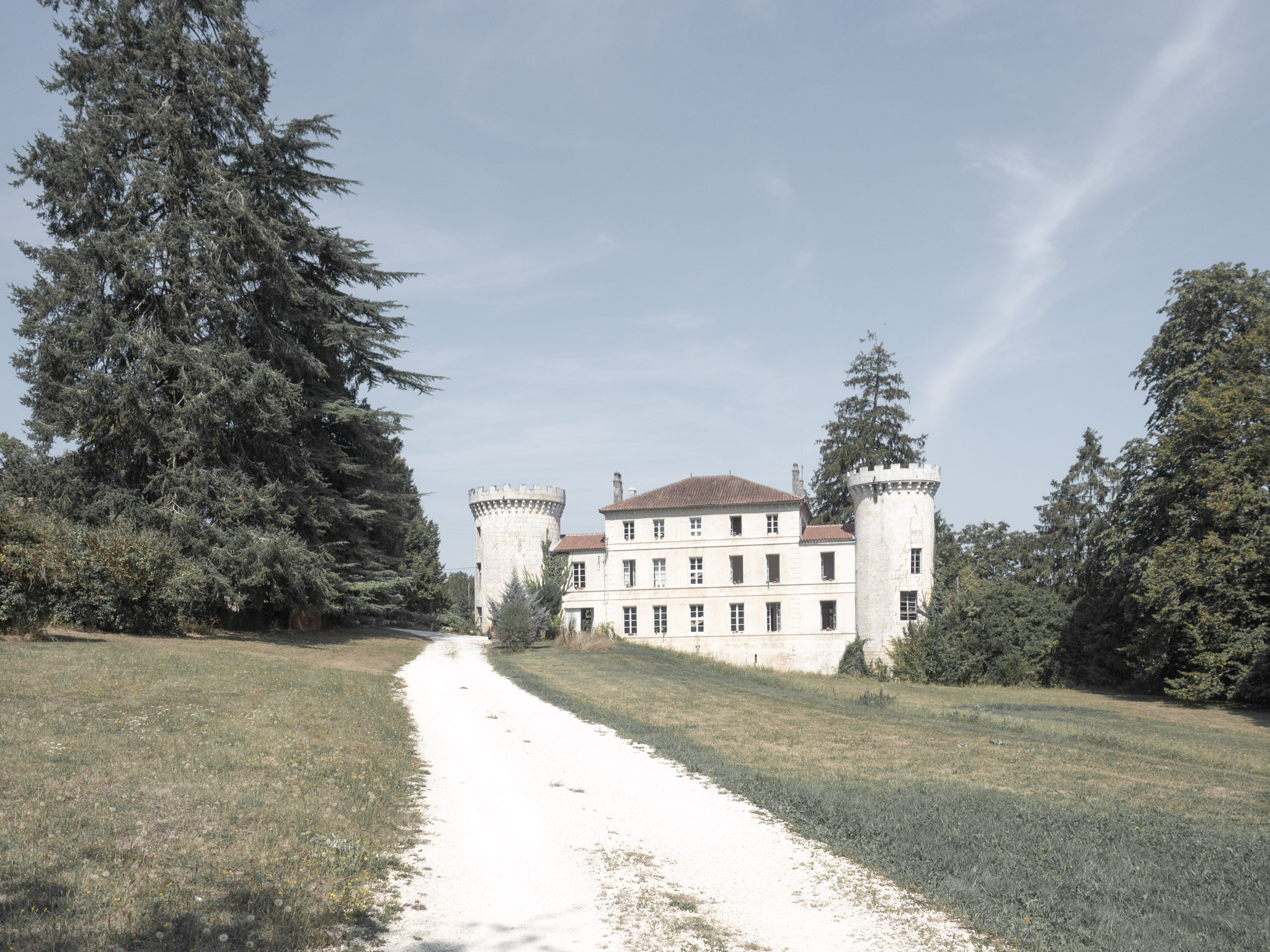 chateau-de-dirac-castle.jpg