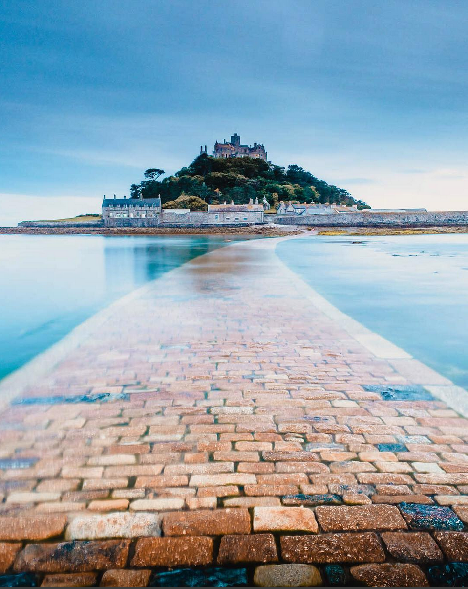 St Michaels Mount in Cornwall ph @james.hrrs